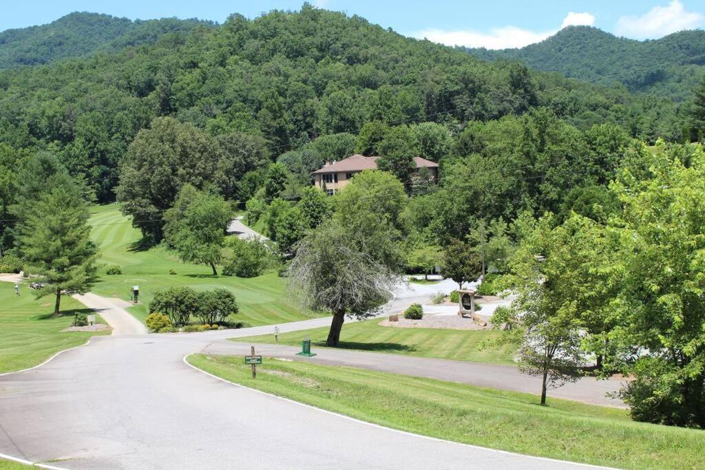 Creekside Gated Golf Mtn Villa W/Fast Wifi & Paved فرانكلين المظهر الخارجي الصورة